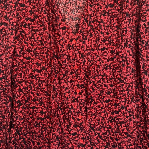 Hinge Button Down Blouse - Picture 2 of 3